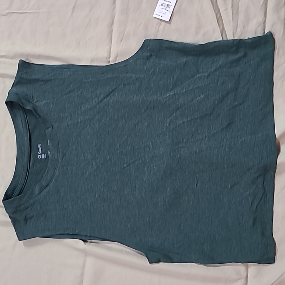 NWT green cropped Gap muscle tank